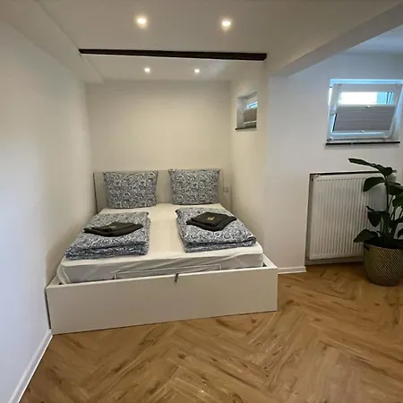 בית נופש Comfort In With Pool And Fireplace הירט