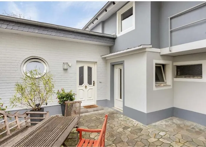 度假居 Comfort In With Pool And Fireplace 胡尔特