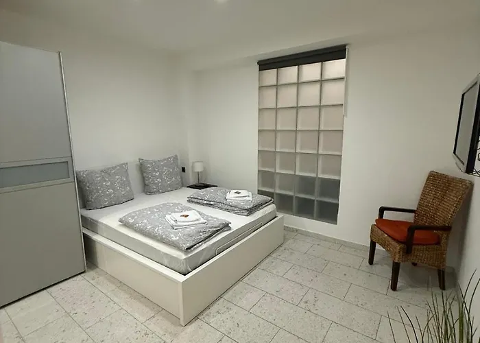 Comfort In With Pool And Fireplace 度假居 *