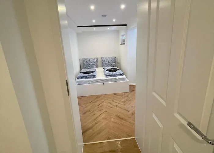 度假居 Comfort In With Pool And Fireplace 胡尔特