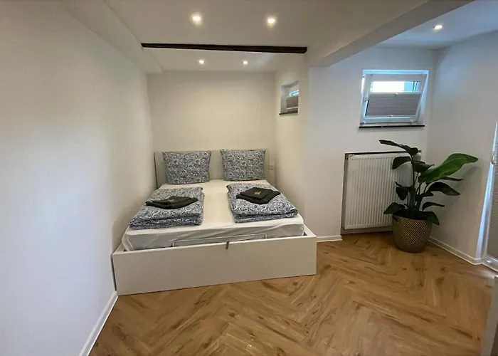 度假居 Comfort In With Pool And Fireplace 胡尔特